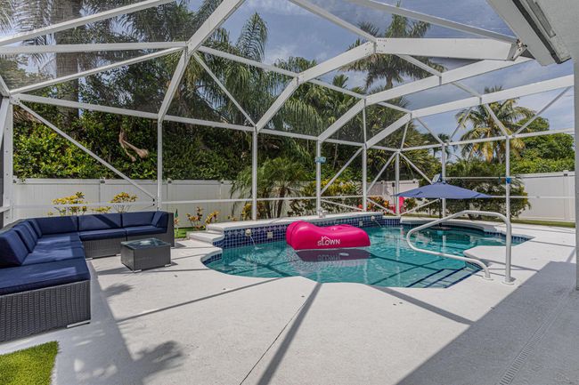 2738 Misty Oaks Circle Royal Circle, House other with 4 bedrooms, 3 bathrooms and null parking in Royal Palm Beach FL | Image 21