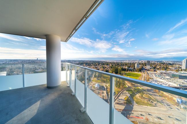 3702 - 9887 Whalley Blvd, Condo with 3 bedrooms, 2 bathrooms and 1 parking in Surrey BC | Image 19