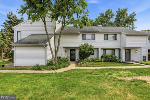 404 Bunker Hill Rd, HARLEYSVILLE, PA, 19438-3910 | Card Image
