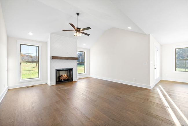 1936 Flats Rd, House other with 3 bedrooms, 2 bathrooms and 2 parking in Cunningham TN | Image 11