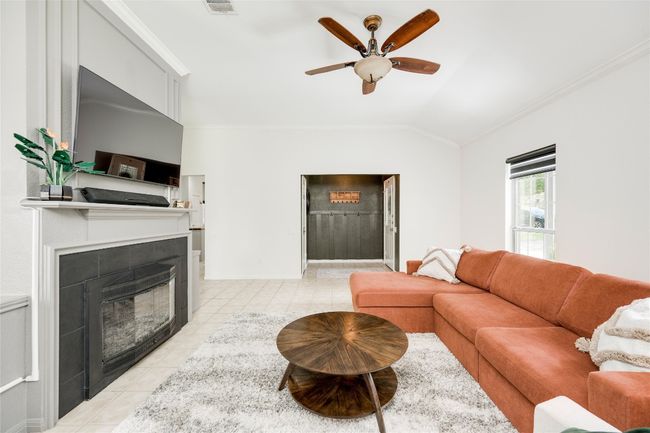 6502 Walebridge Ln, House other with 3 bedrooms, 2 bathrooms and 4 parking in Austin TX | Image 10
