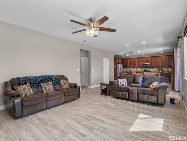 2401 Bridgetown Loop, House other with 4 bedrooms, 4 bathrooms and 3 parking in Sparks NV | Image 7