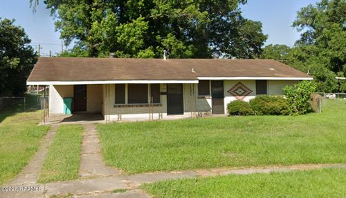 2115 Ledoux Cir, Opelousas, LA, 70570-2737 | Card Image