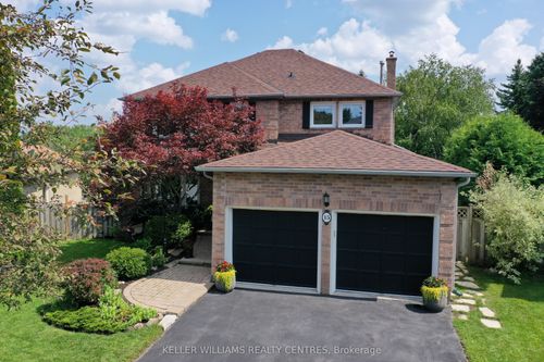 15 Beatty Cres, Aurora, ON, L4G5V2 | Card Image