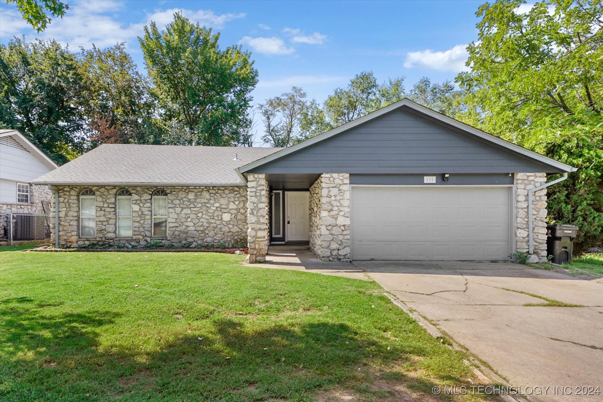 Boston St, Broken Arrow, OK 74012