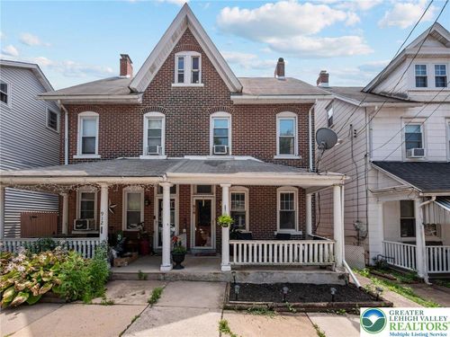 914 Seneca St, Fountain Hill, PA, 18015-2618 | Card Image