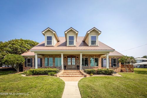 435 E Beach Drive, Ocean Springs, MS, 39564 | Card Image