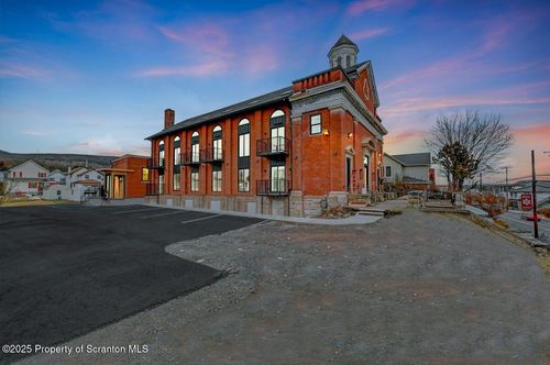 205-633 Main St, Dickson City, PA, 18519-1525 | Card Image