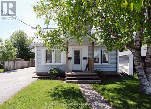44 Ponton St, Belleville, ON, K8P3T6 | Card Image