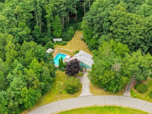 19 Pine Hollow Dr, Londonderry, NH, 03053-2568 | Card Image