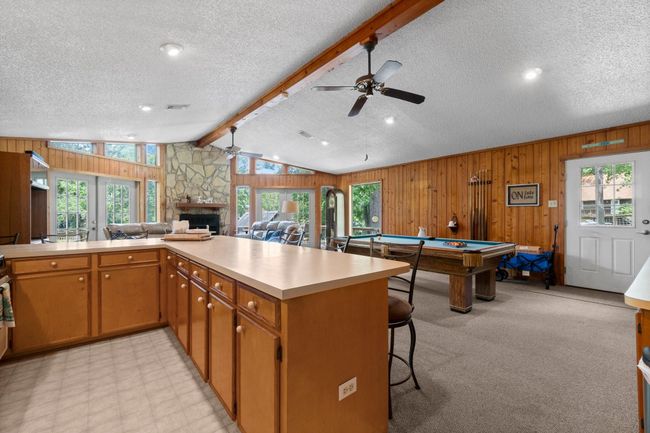 31 N Lakeview Dr, House other with 4 bedrooms, 2 bathrooms and 2 parking in Pointblank TX | Image 12