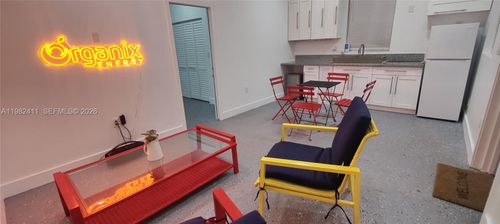 590 Nw 131st St, North Miami, FL, 33168-3713 | Card Image