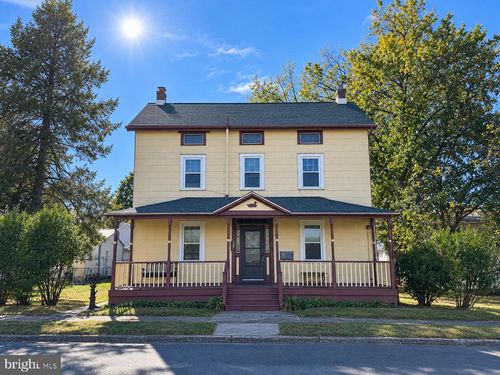 310 Front St, BEVERLY, NJ, 08010-1220 | Card Image
