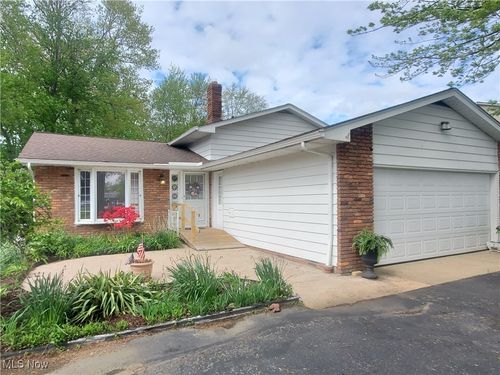 34671 Lake Shore Blvd, Timberlake, OH, 44095-2005 | Card Image