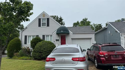 55 Stillman Ave, Bergenfield, NJ, 07621-1229 | Card Image