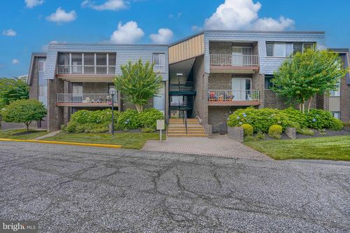 10-37 Stonehenge Cir, PIKESVILLE, MD, 21208-3256 | Card Image