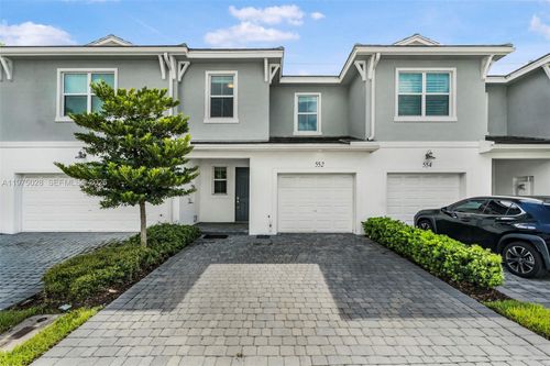 552 Parsons Way, Deerfield Beach, FL, 33442-2400 | Card Image