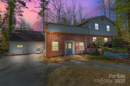 203 Davis Mountain Rd, Laurel Park, NC, 28739-3919 | Card Image