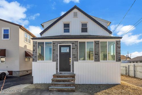 233 Sheridan Ave, Seaside Heights, NJ, 08751-2012 | Card Image