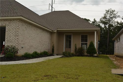 138 Cross Creek Dr, Slidell, LA, 70461-2640 | Card Image