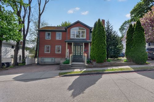 8 Hawthorne St, Watertown, MA, 02472-3825 | Card Image
