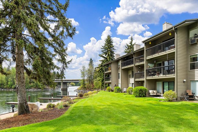 Bigfork Bay - Flathead Lake Waterfrontage | Image 12