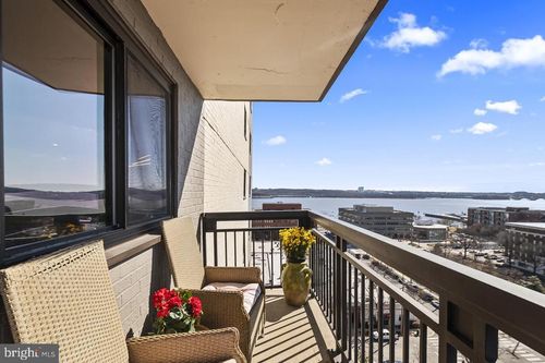 1208-801 N Pitt St, ALEXANDRIA, VA, 22314-1783 | Card Image