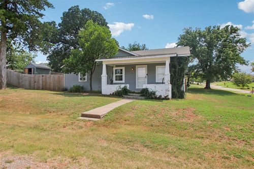 402 Ne 3rd St, Luther, OK, 73054-9072 | Card Image