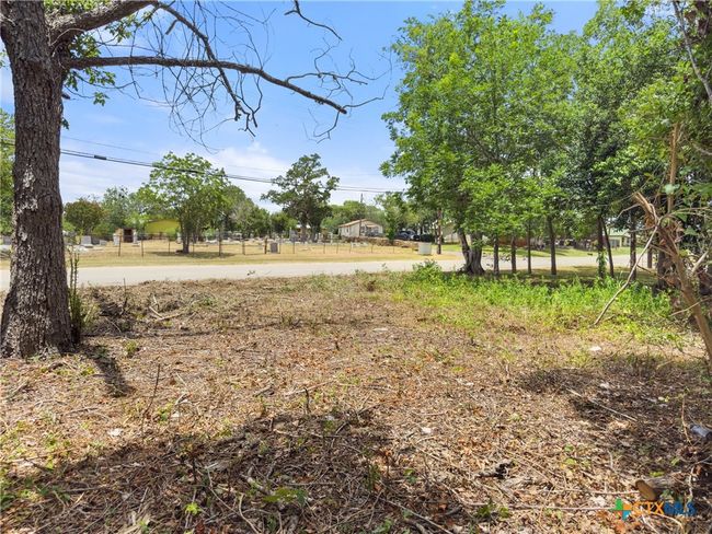 1140 N Hackberry Ave, Home with 0 bedrooms, 0 bathrooms and null parking in Luling TX | Image 9