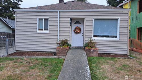 1720 Snyder Avenue, Bremerton, WA, 98312 | Card Image