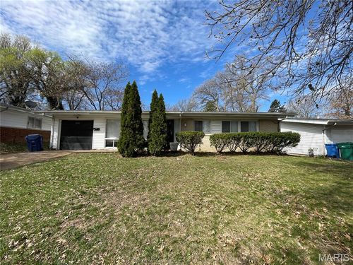 415 Waterford Dr, Florissant, MO, 63033-5635 | Card Image