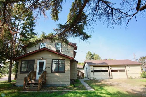 1020 5th Ave N, Wahpeton, ND, 58075-4048 | Card Image