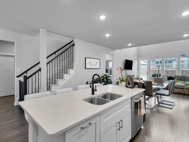 1366 Silverthorn Trl, House other with 5 bedrooms, 3 bathrooms and null parking in Justin TX | Image 6
