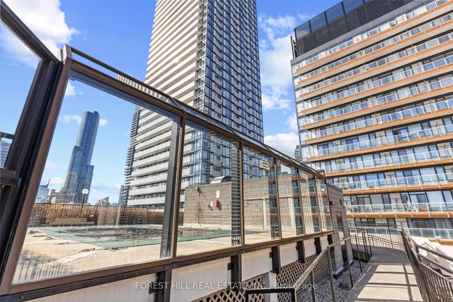 208 - 25 Maitland St, Condo with 1 bedrooms, 1 bathrooms and null parking in Toronto ON | Image 11
