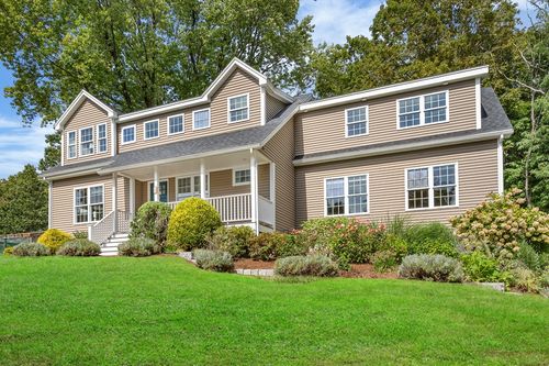 79 Robbins St, Acton, MA, 01720-2717 | Card Image