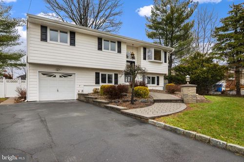 4 Seymour Ter, Piscataway, NJ, 08854-4723 | Card Image