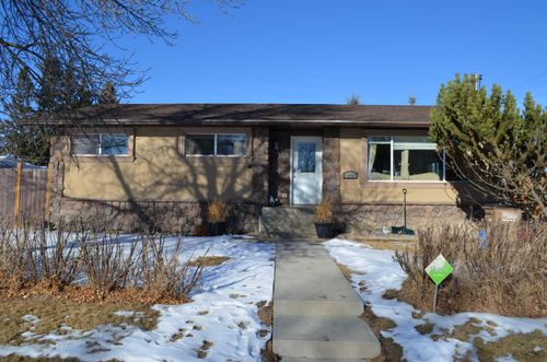 4801 45 Avenue, Home with 3 bedrooms, 2 bathrooms and 2 parking in Athabasca AB | Card Image