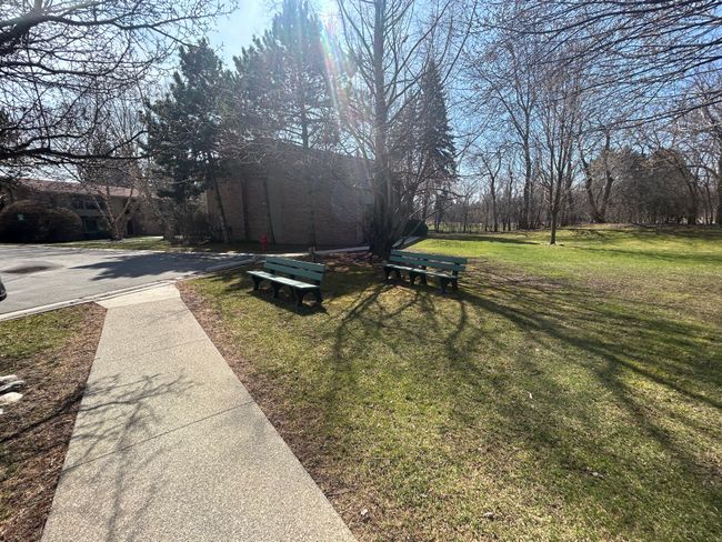 386 Concord Pl, Condo with 1 bedrooms, 2 bathrooms and null parking in Bloomfield Hills MI | Image 28