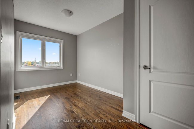 136 Vittorio De Luca Dr, House attached with 4 bedrooms, 3 bathrooms and 1 parking in Vaughan ON | Image 14
