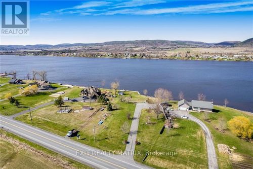 1755 Lajoie St, Lefaivre, ON, K0B | Card Image