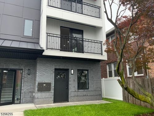 unit-1a-1016 Augusta St, Elizabeth, NJ, 07201-1566 | Card Image