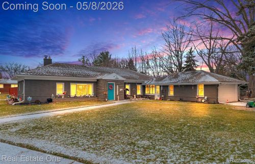 16423 Admiral, Fraser, MI, 48026-3245 | Card Image