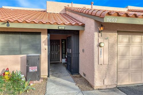 3607 Laguna Verde Way, Las Vegas, NV, 89121-3904 | Card Image