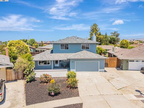38072 Woodruff Dr, Newark, CA, 94560-4517 | Card Image