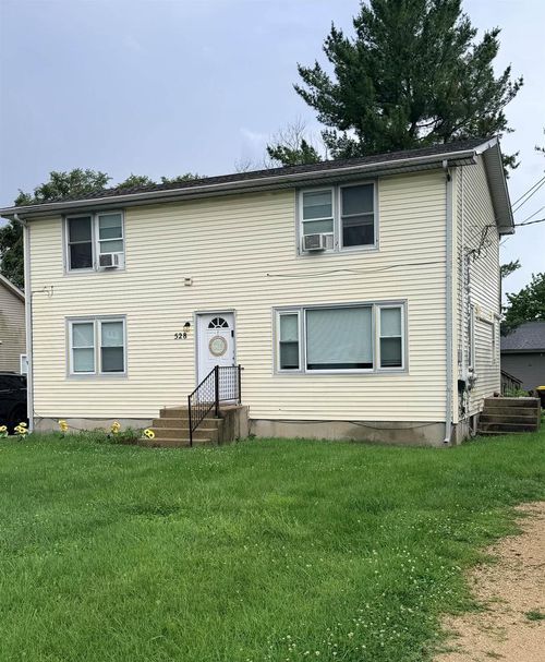 528 King St, Belvidere, IL, 61008-3015 | Card Image