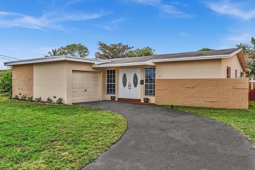 2171 Nw 84th Way, Sunrise, FL, 33322-3841 | Card Image