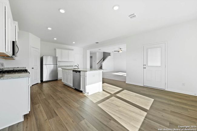 10950 Lafayette Loop, House other with 4 bedrooms, 3 bathrooms and null parking in Converse TX | Image 7