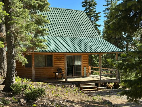 1365 View Dr, Duck Creek Village, UT, 84762 | Card Image