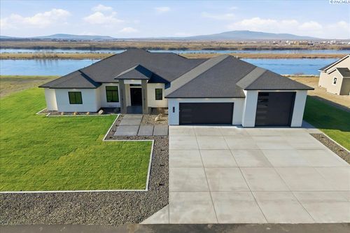 129 Riviera Dr, Pasco, WA, 99301-6283 | Card Image