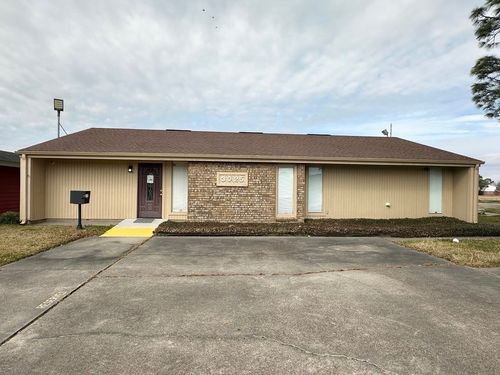 3025 Park Plaza Cir, Port Arthur, TX, 77642-5557 | Card Image